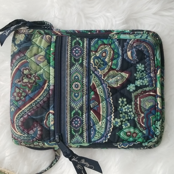VERA BRADLEY CROSSBODY DISCONTINUED BAG - Picture 1 of 14